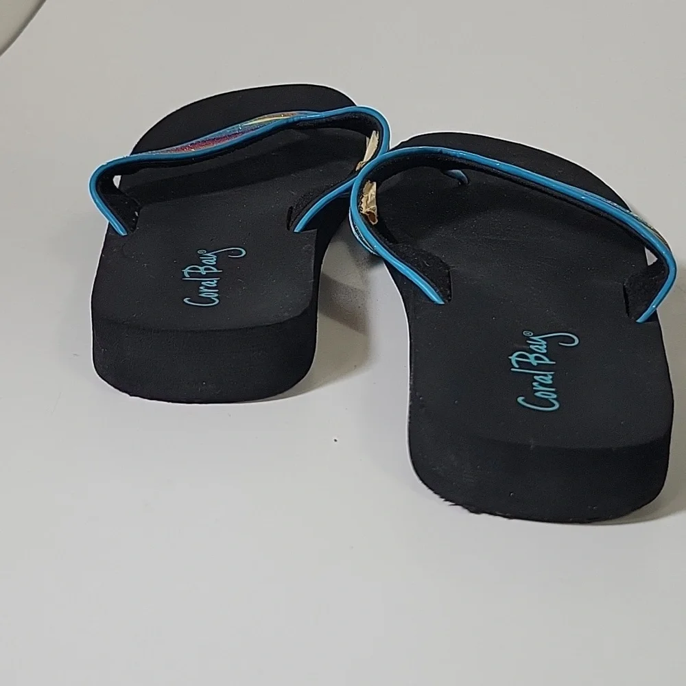 CORAL Bay Size 9 Flip Flops - Picture 3 of 6